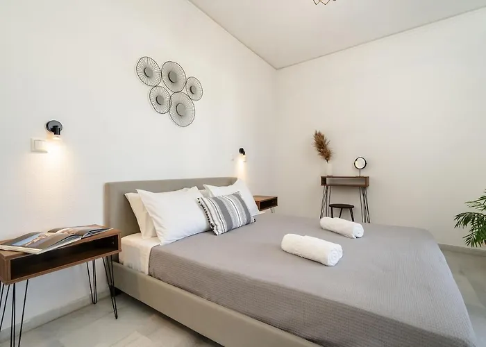 מלון דירות Flerianos Naxos 3*