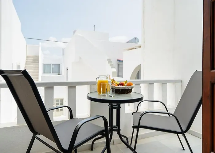 מלון דירות Flerianos Naxos 3*